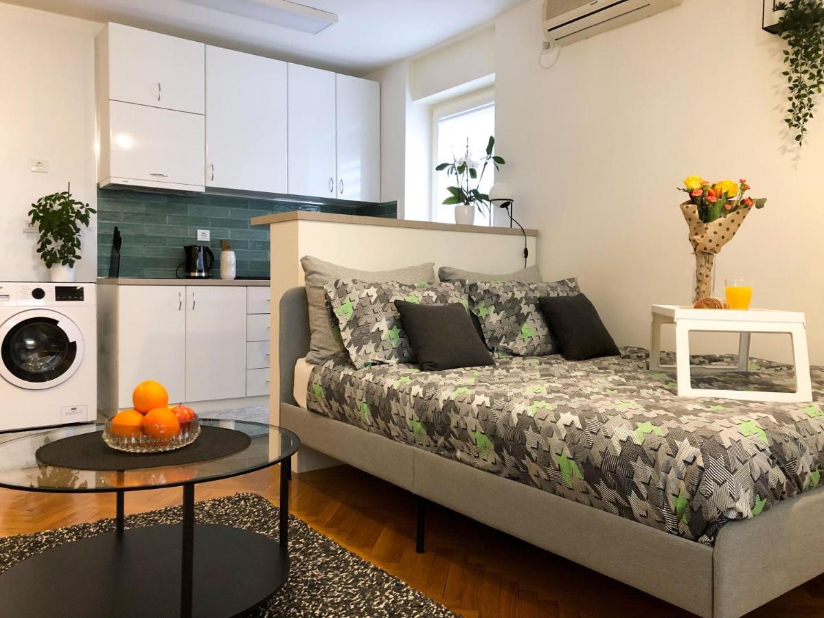 Promo - Flora Apartment Novi Sad Esterno foto